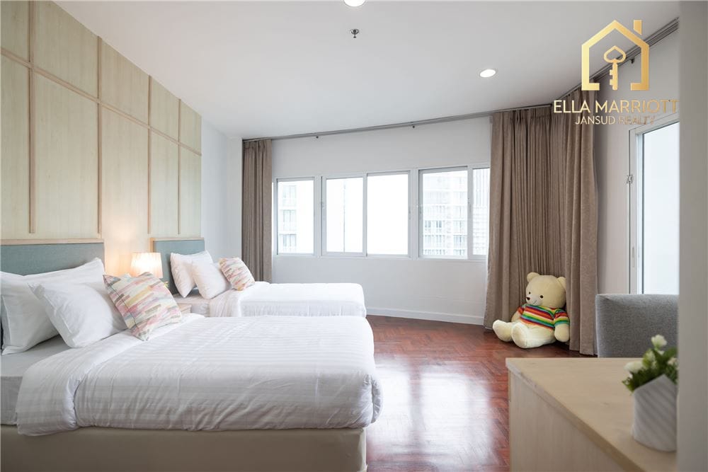 Newly Renovated 3-Bedroom Pet-Friendly Condo for Rent in Sukhumvit 24 9