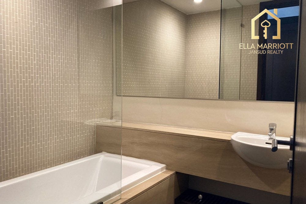 Rent 95K | Massive 245sqm 3+1BR Thonglor Suite | Study Flex 4BR 20