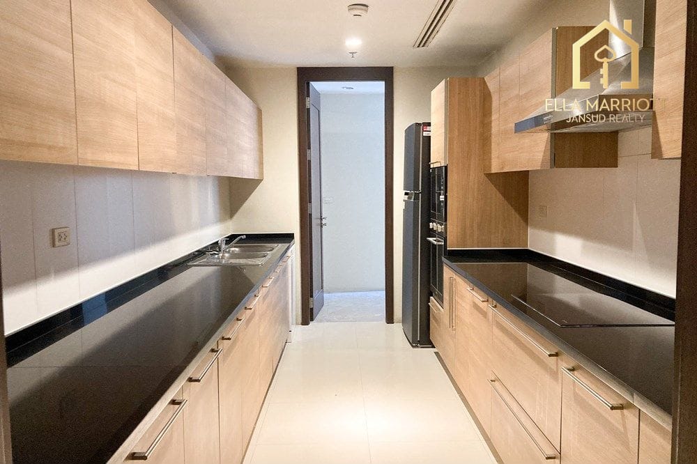 Rent 95K | Massive 245sqm 3+1BR Thonglor Suite | Study Flex 4BR 6