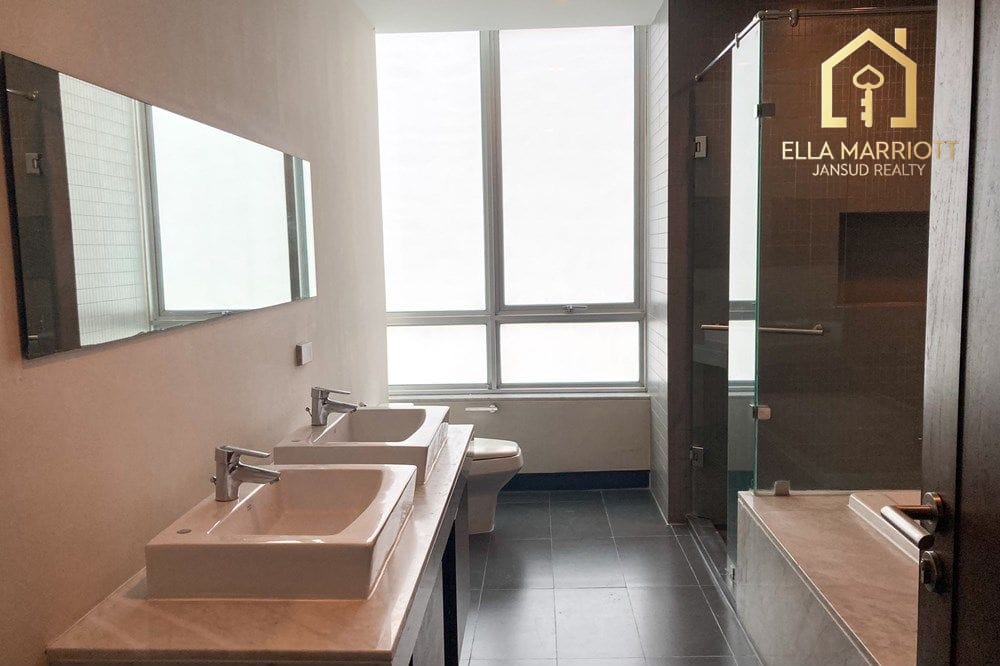 Rent 95K | Massive 245sqm 3+1BR Thonglor Suite | Study Flex 4BR 8