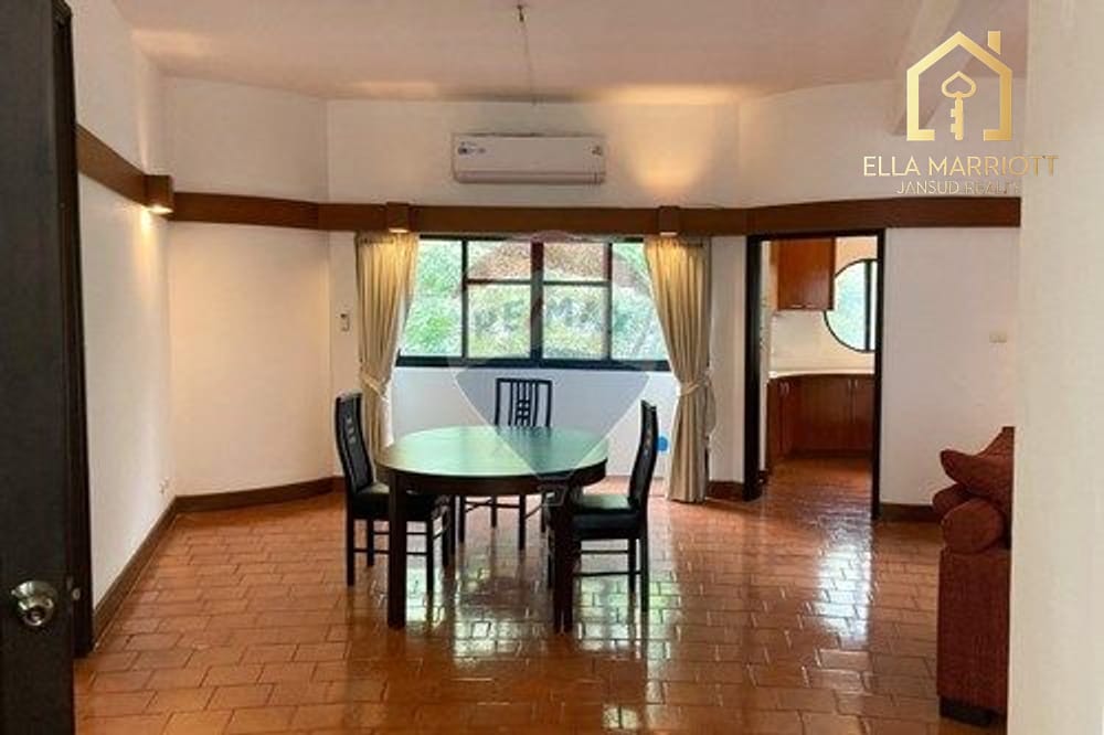 2-Bedroom Condo at Wireless Road near Phloen Chit BTS 5