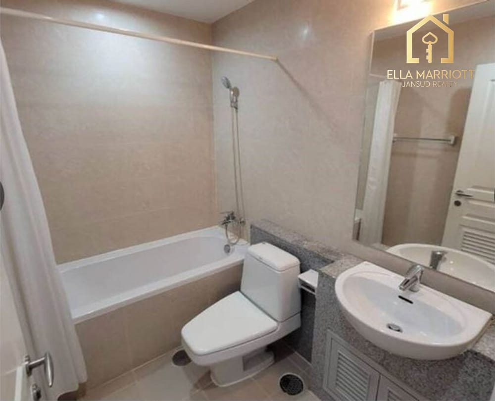 Spacious 3 Bedroom Pet-Friendly Apartment  Sukhumvit in Sukhumvit 23 10