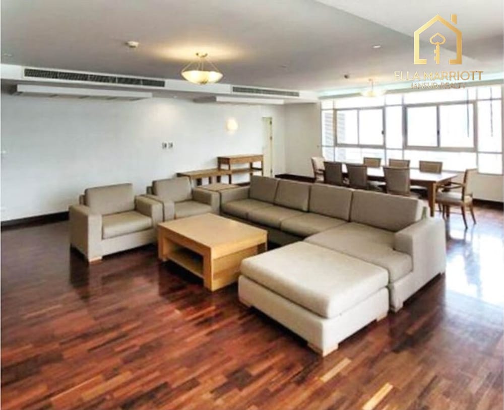 Spacious 3 Bedroom Pet-Friendly Apartment  Sukhumvit in Sukhumvit 23 2