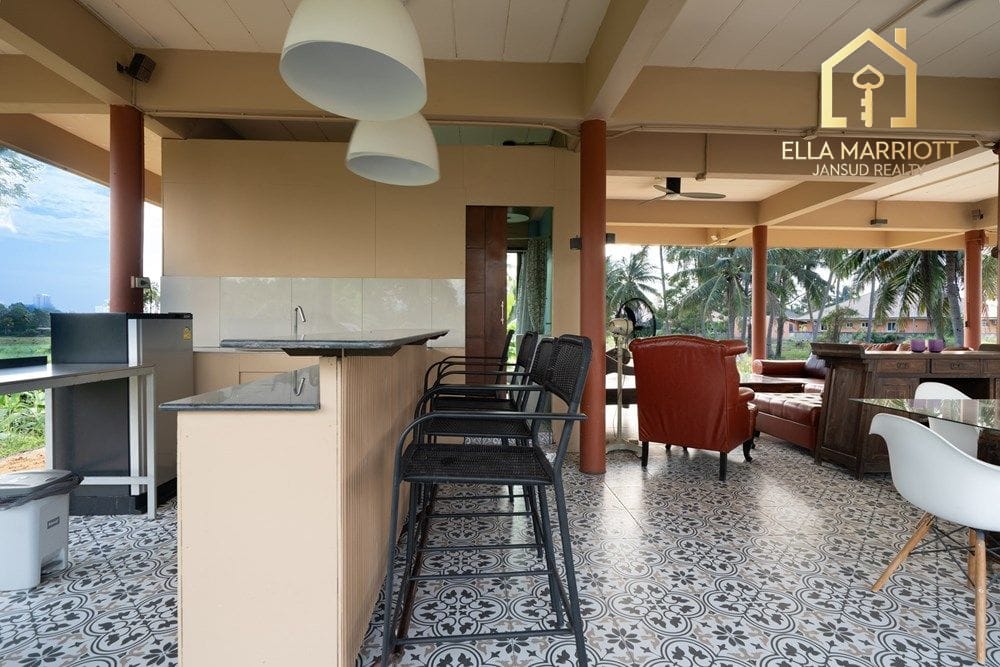 2-Bedroom Detached House at Cha-Am Multilevel Home near Golf & Beach 3