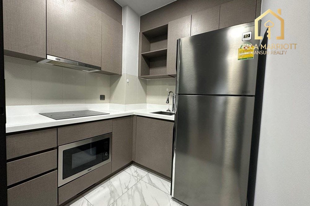 "Modern Condo Oasis in Watthana, Bangkok" 13