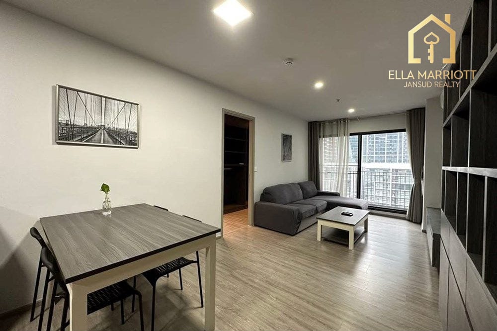 "Modern Condo Oasis in Watthana, Bangkok" 2