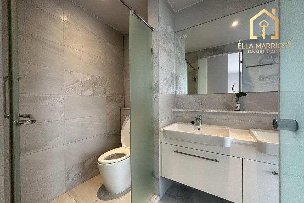"Modern Condo Oasis in Watthana, Bangkok" 5