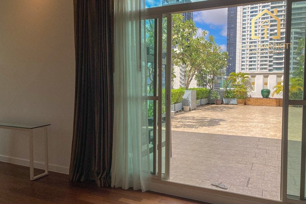 Top Floor Penthouse for Rent in Sukhumvit 23 BTS Asoke - BTS Phrompong 15