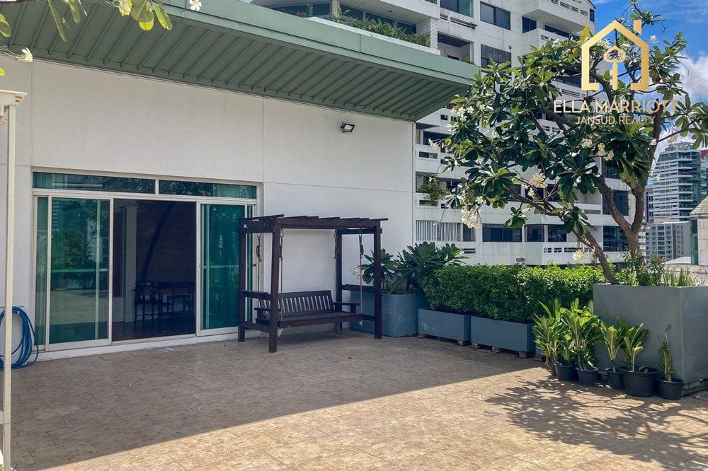 Top Floor Penthouse for Rent in Sukhumvit 23 BTS Asoke - BTS Phrompong 17