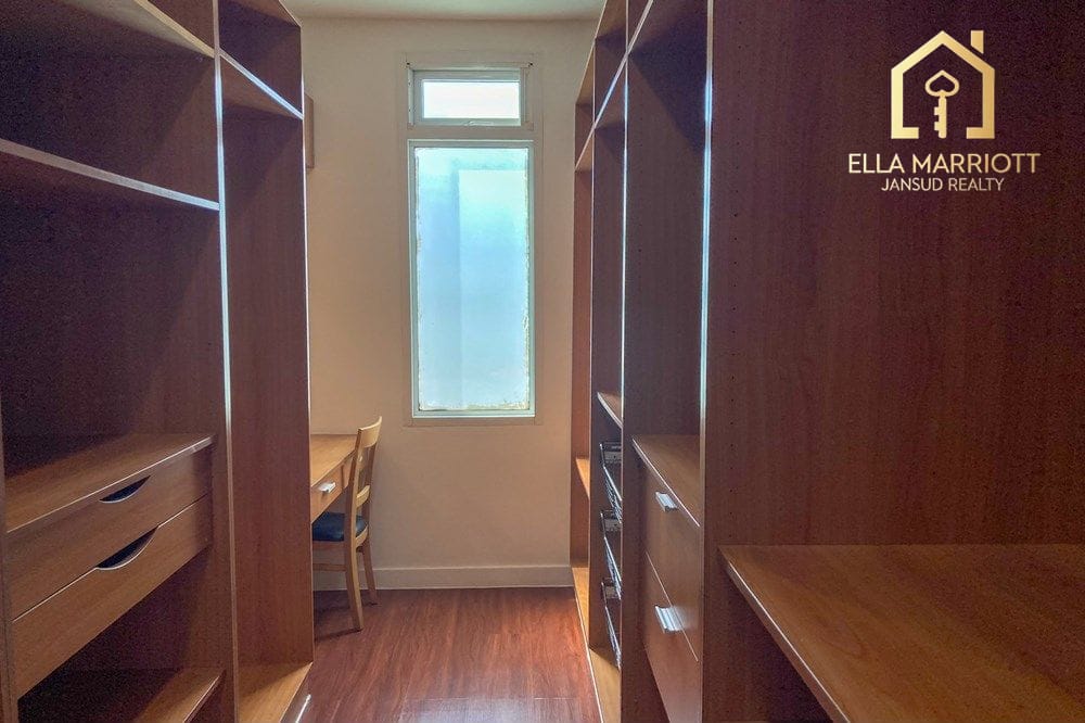 Top Floor Penthouse for Rent in Sukhumvit 23 BTS Asoke - BTS Phrompong 28