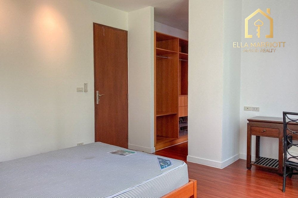 Top Floor Penthouse for Rent in Sukhumvit 23 BTS Asoke - BTS Phrompong 30