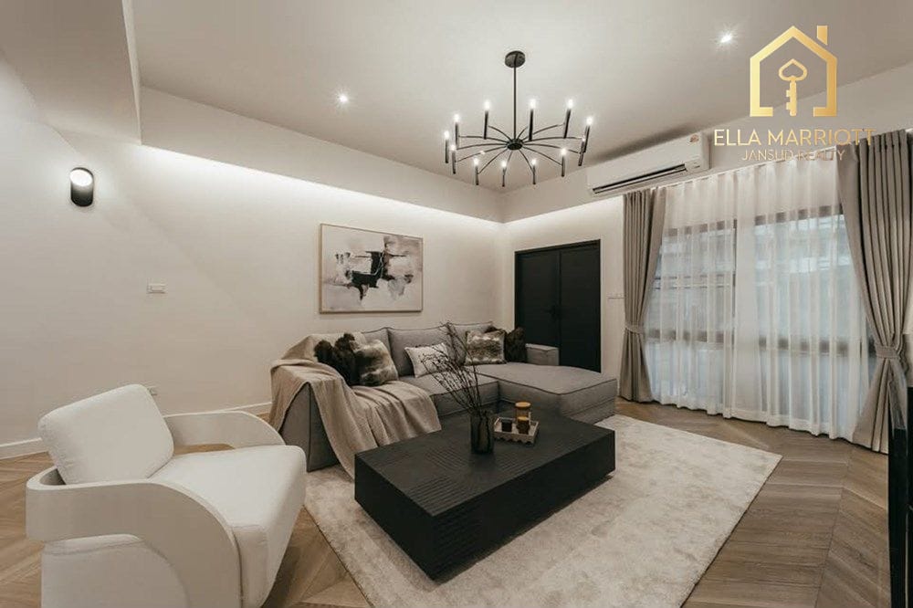 5-Bedroom Townhouse in Phra Khanong 2
