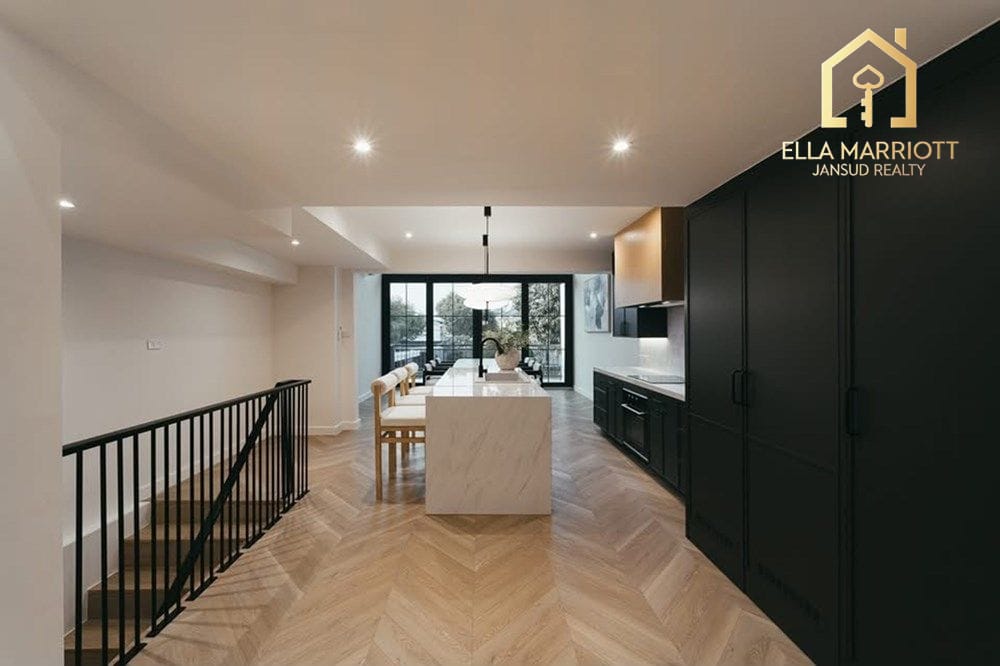 5-Bedroom Townhouse in Phra Khanong 4
