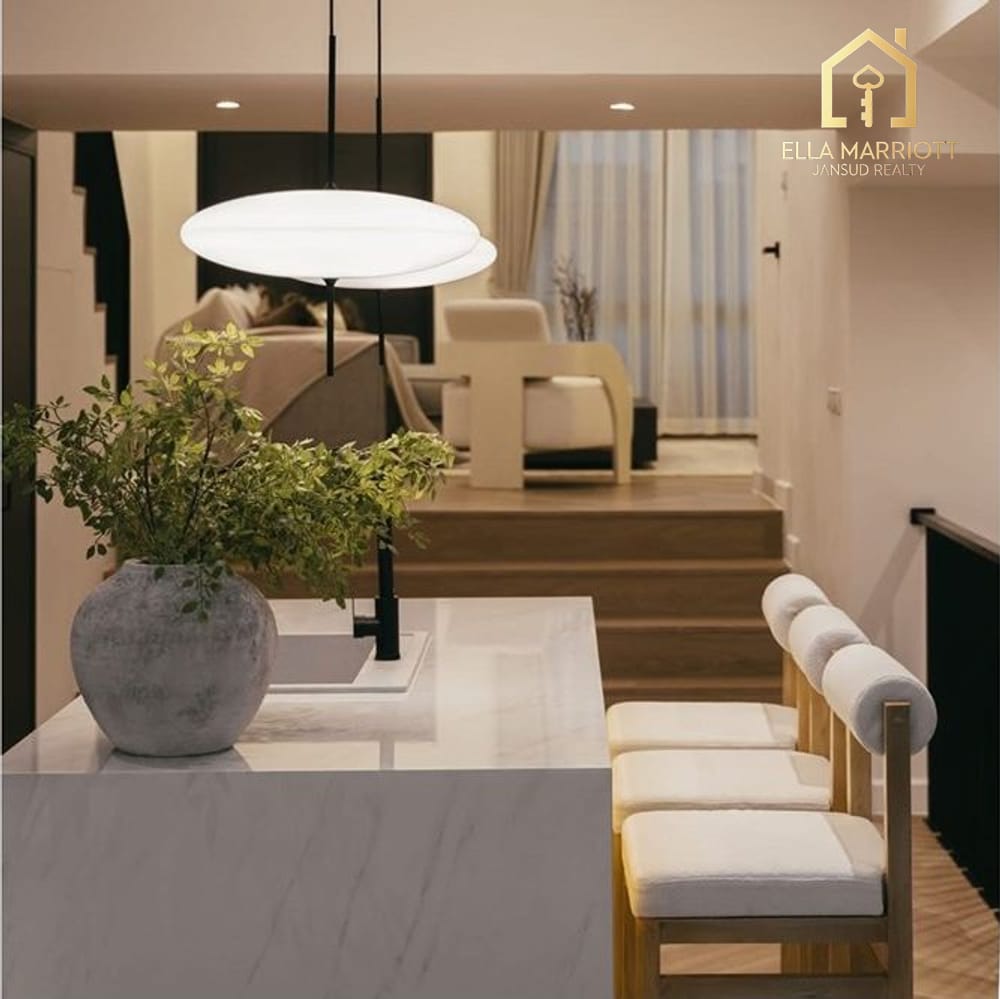 5-Bedroom Townhouse in Phra Khanong 6