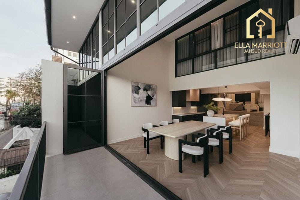 5-Bedroom Townhouse in Phra Khanong 7