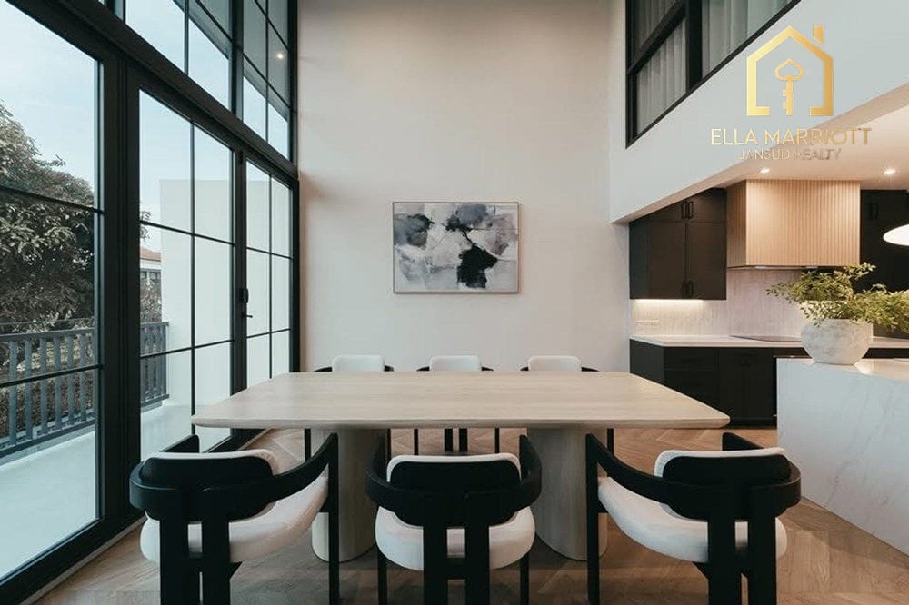 5-Bedroom Townhouse in Phra Khanong 8