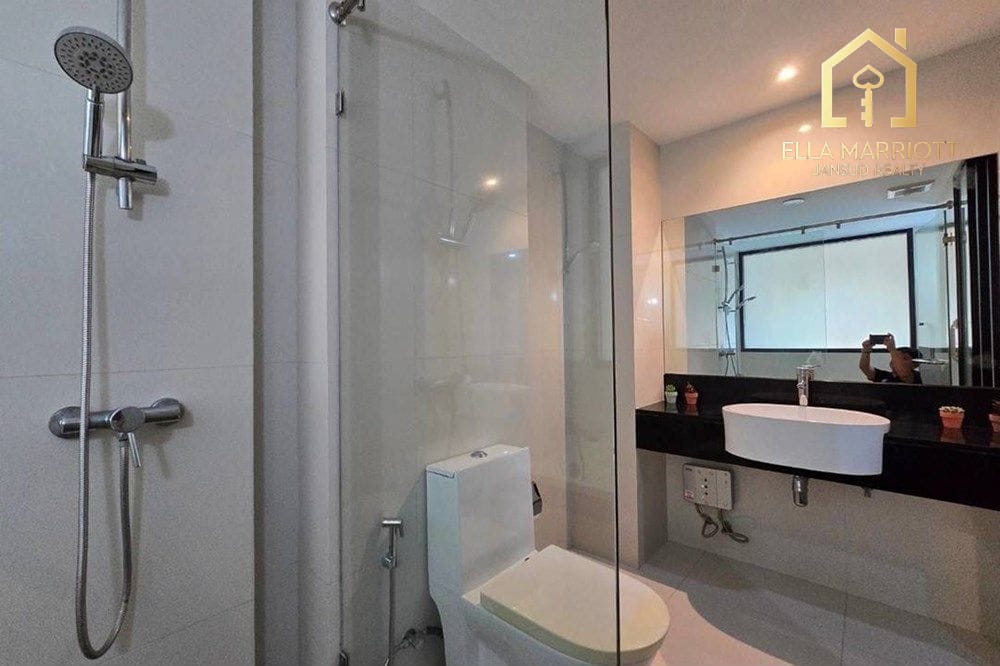 Lofty & Spacious : Luxury condo in Thonglor close to BTS 18