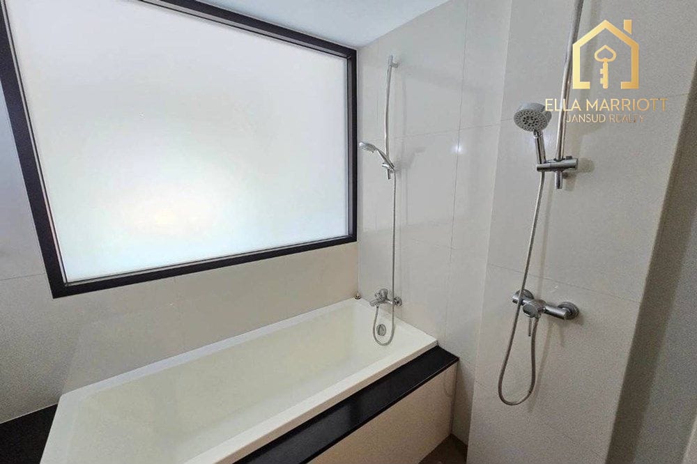Lofty & Spacious : Luxury condo in Thonglor close to BTS 19