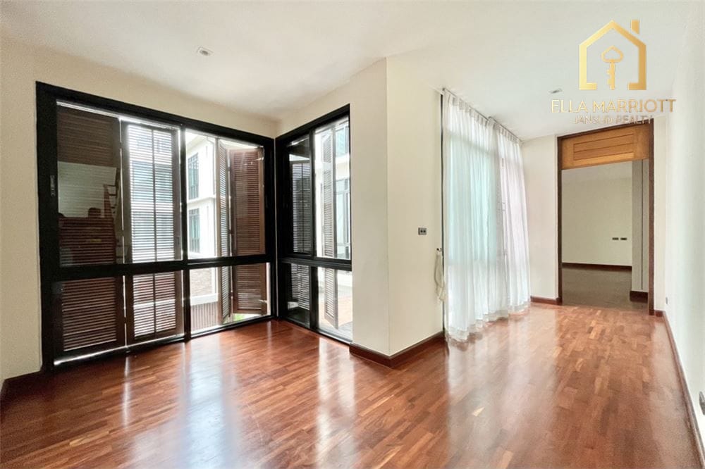 4-Schlafzimmer-Einfamilienhaus zur Miete bei BTS Phrom Phong – Haustierfreundlich & Geräumig 9