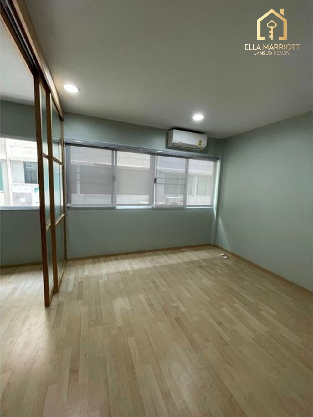 2-Schlafzimmer Reihenhaus in Noble Cube Pattanakarn 10