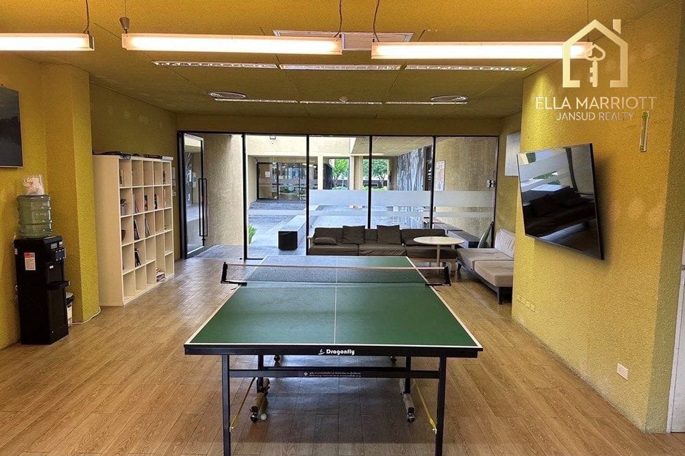 2-Schlafzimmer Reihenhaus in Noble Cube Pattanakarn 4