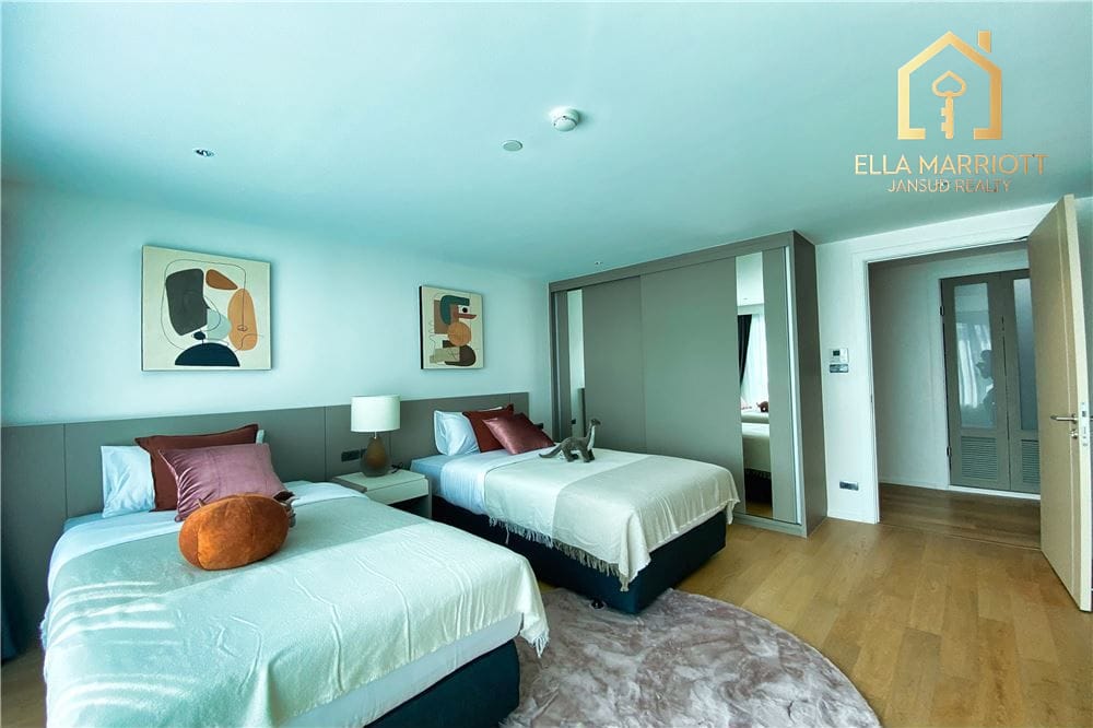 Executive 220sqm 3BR | Heart of Ekkamai | Pet-Friendly Low-Rise | 170K 14
