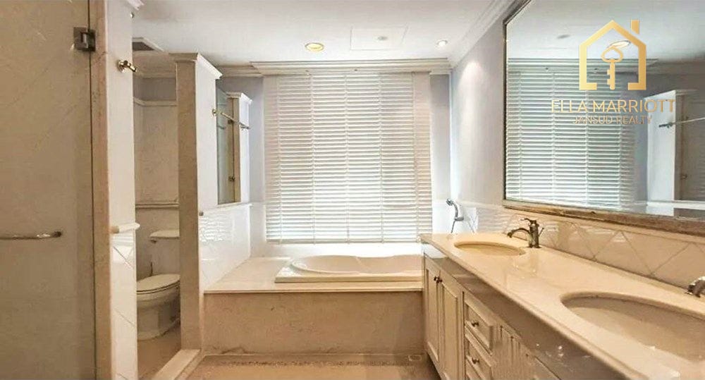 3-Bedroom Condo at Krisna Residence — 7 min walk to MRT Khlong Toei 11
