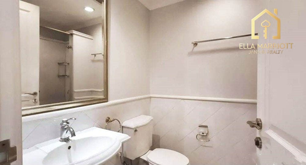 3-Bedroom Condo at Krisna Residence — 7 min walk to MRT Khlong Toei 15