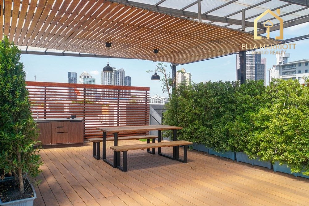 5-Story Luxury House in Ekkamai w/ Private Lift & Rooftop Garden 16