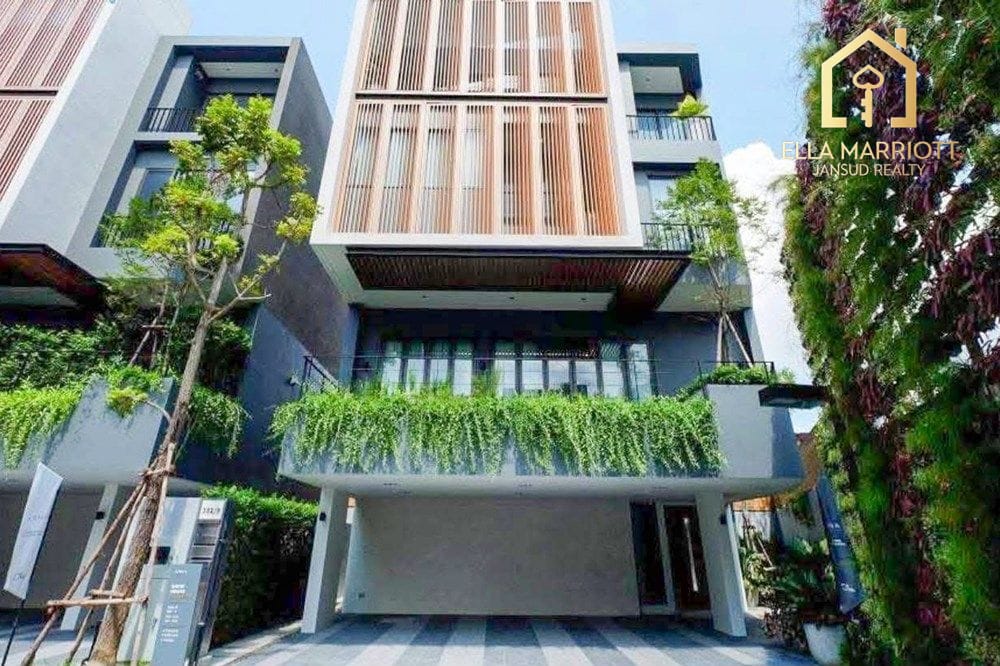 5-Story Luxury House in Ekkamai w/ Private Lift & Rooftop Garden 2