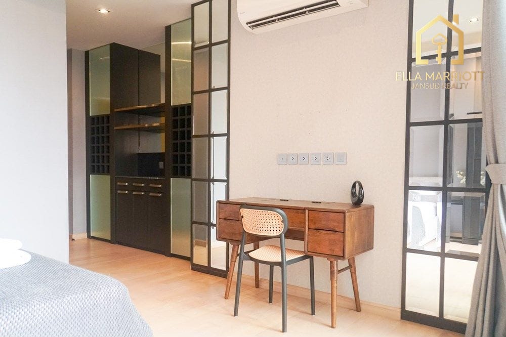5-Story Luxury House in Ekkamai w/ Private Lift & Rooftop Garden 4
