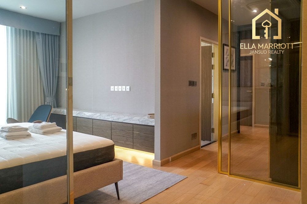 5-Story Luxury House in Ekkamai w/ Private Lift & Rooftop Garden 8