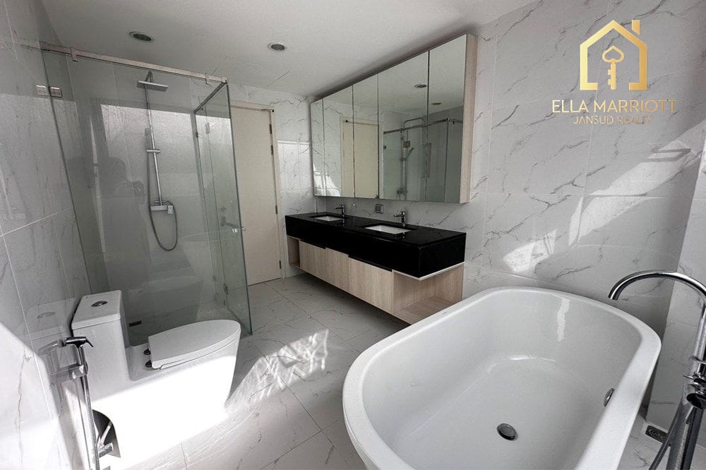 Geräumiges Reihenhaus mit Pool & Fitnessraum in Suan Luang 22