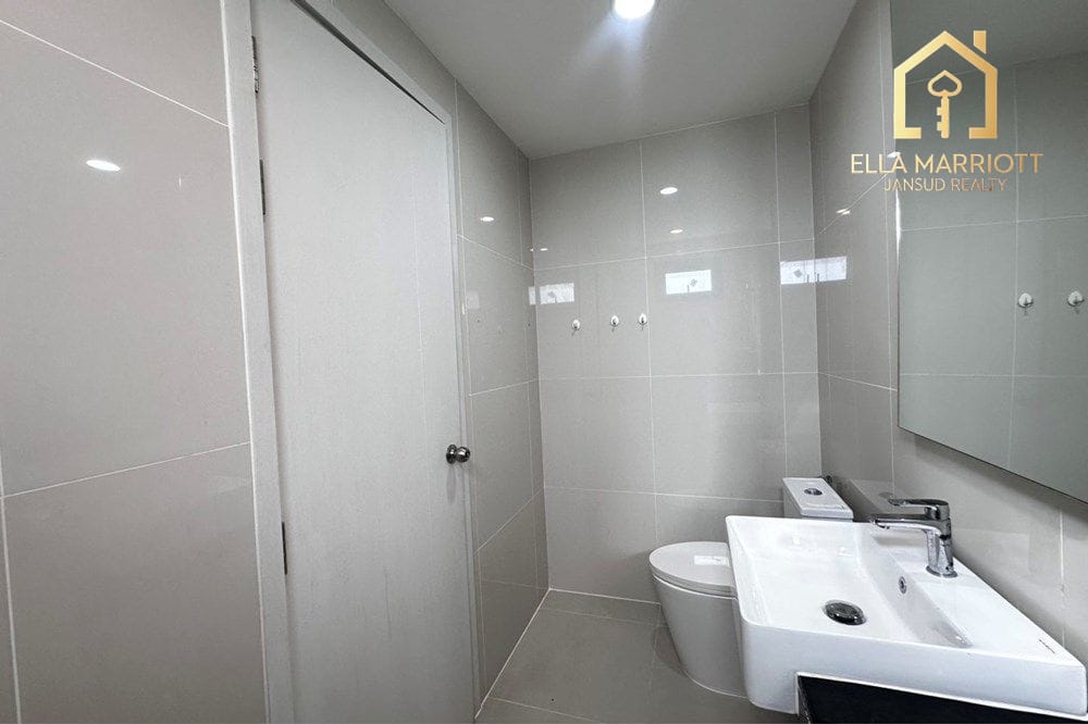 Geräumiges Reihenhaus mit Pool & Fitnessraum in Suan Luang 9