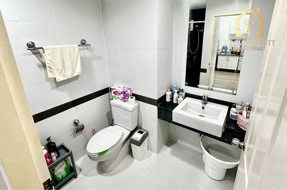 2-Bedroom Condo at A Space Asoke-Ratchada — 12 min walk to MRT Phra Ram 9 10