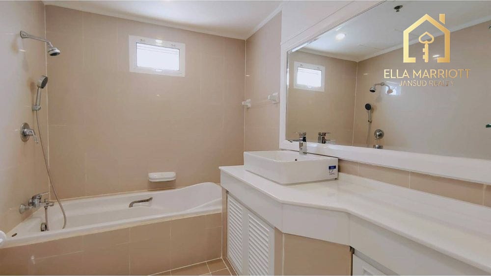High-Rise Condo for Rent in Sukhumvit 20 14