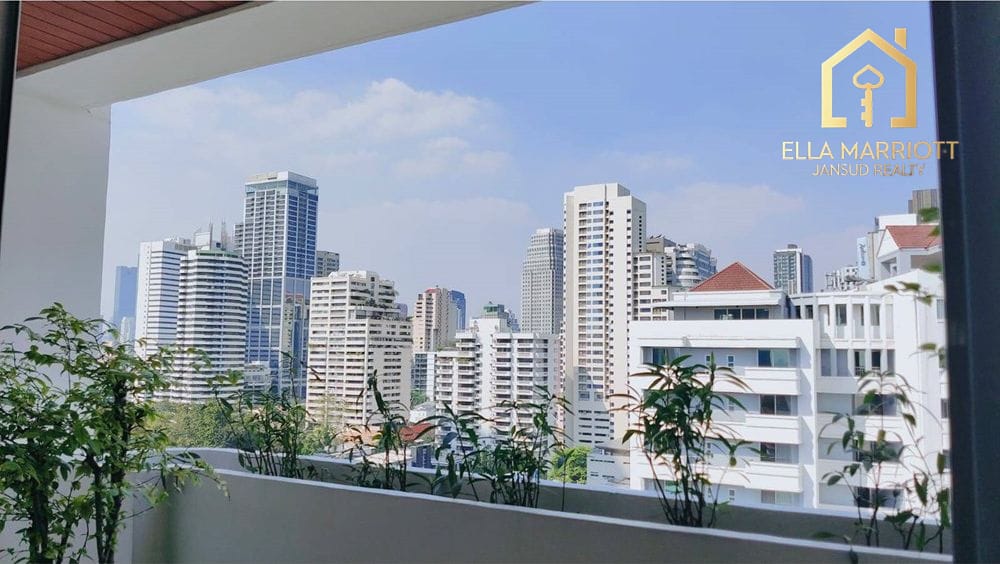 High-Rise Condo for Rent in Sukhumvit 20 8