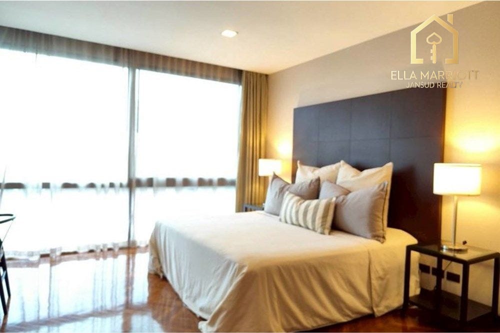 2-Bedroom Condo at Spacious Low-Rise Apartment on Sukhumvit 63 (Ekamai) 5