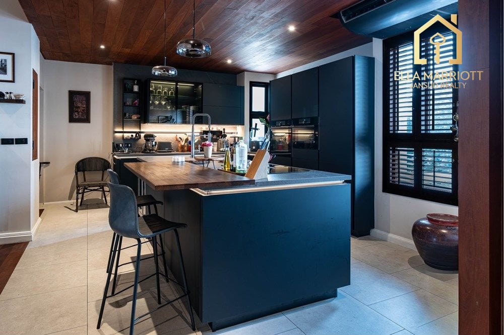 Good Deal! 3BR Newly Renovated Condo, Soi Sawadee (Sukhumvit 31) 13