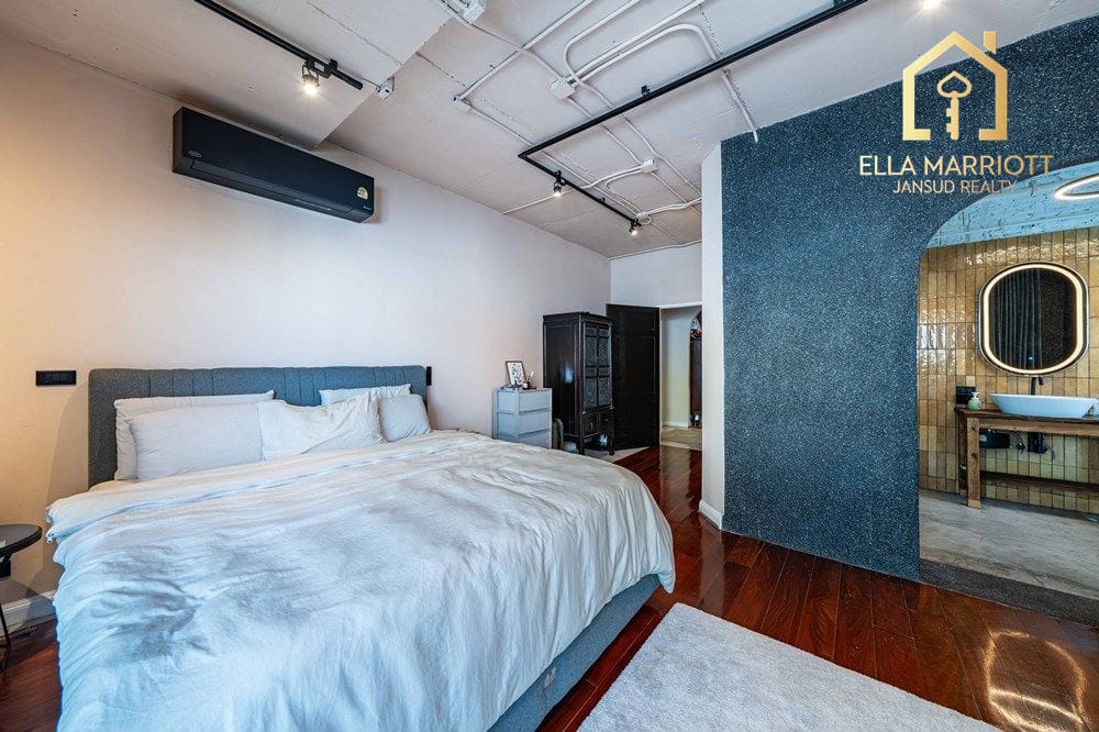 Good Deal! 3BR Newly Renovated Condo, Soi Sawadee (Sukhumvit 31) 19