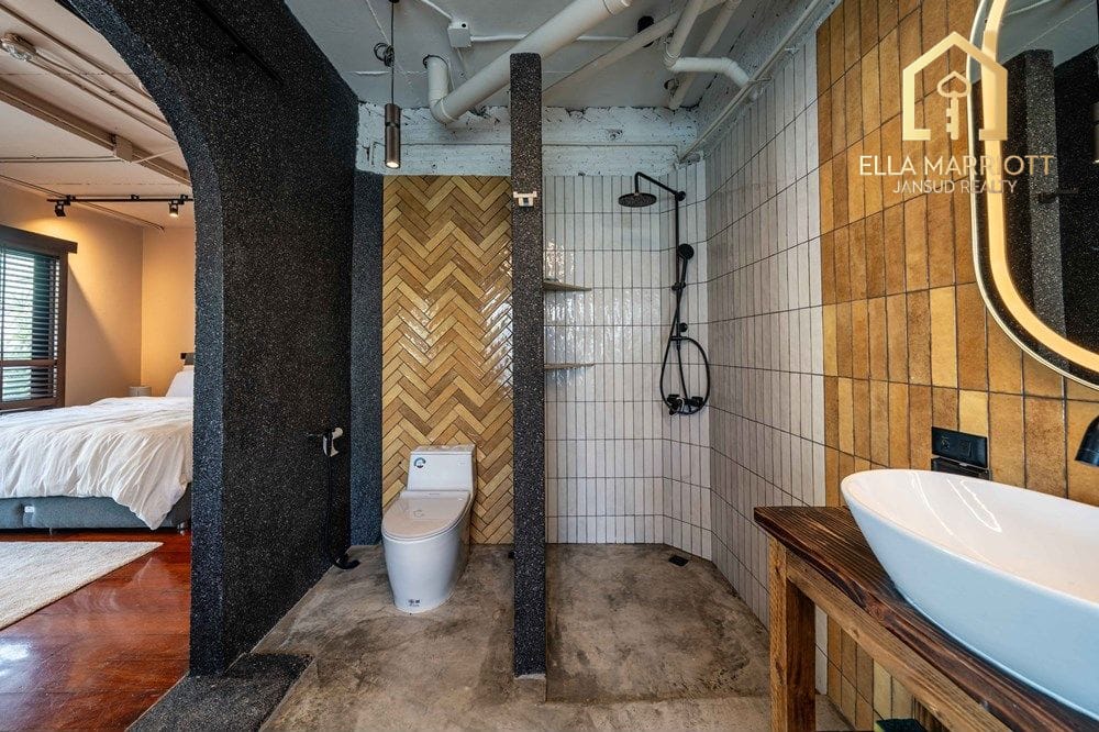 Good Deal! 3BR Newly Renovated Condo, Soi Sawadee (Sukhumvit 31) 21