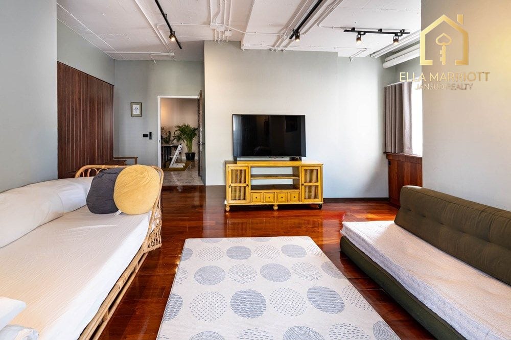 Good Deal! 3BR Newly Renovated Condo, Soi Sawadee (Sukhumvit 31) 29