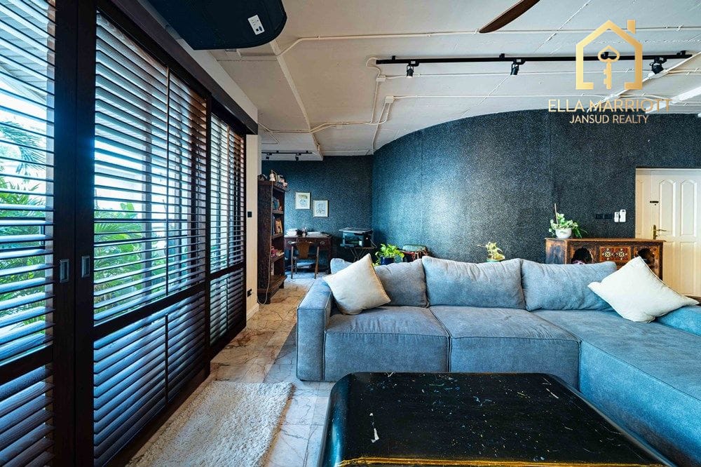 Good Deal! 3BR Newly Renovated Condo, Soi Sawadee (Sukhumvit 31) 6
