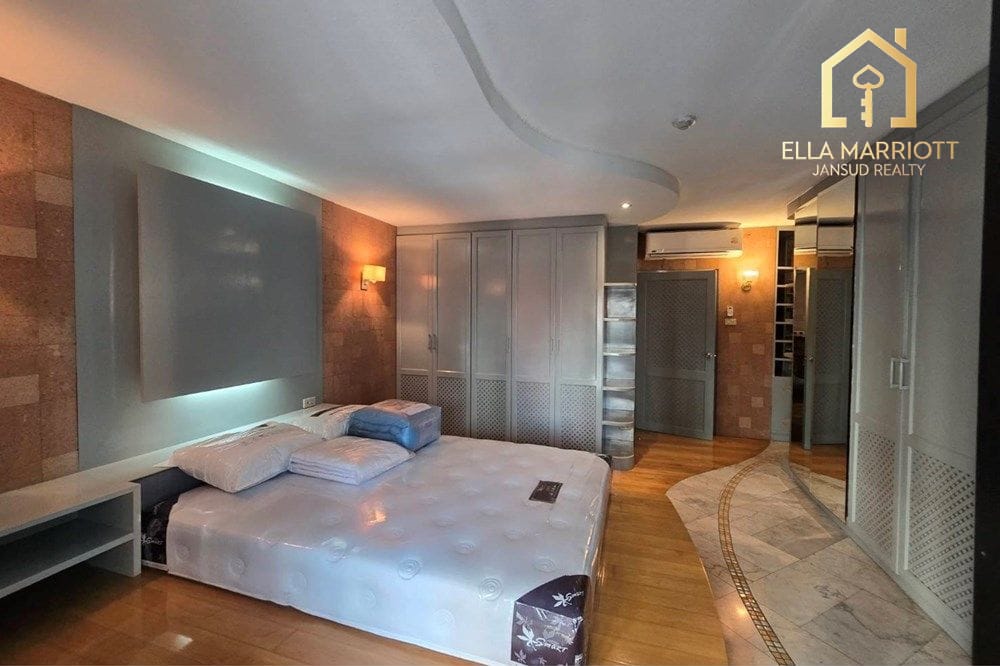 3-Bedroom Condo at Sithakarn Condominium 8