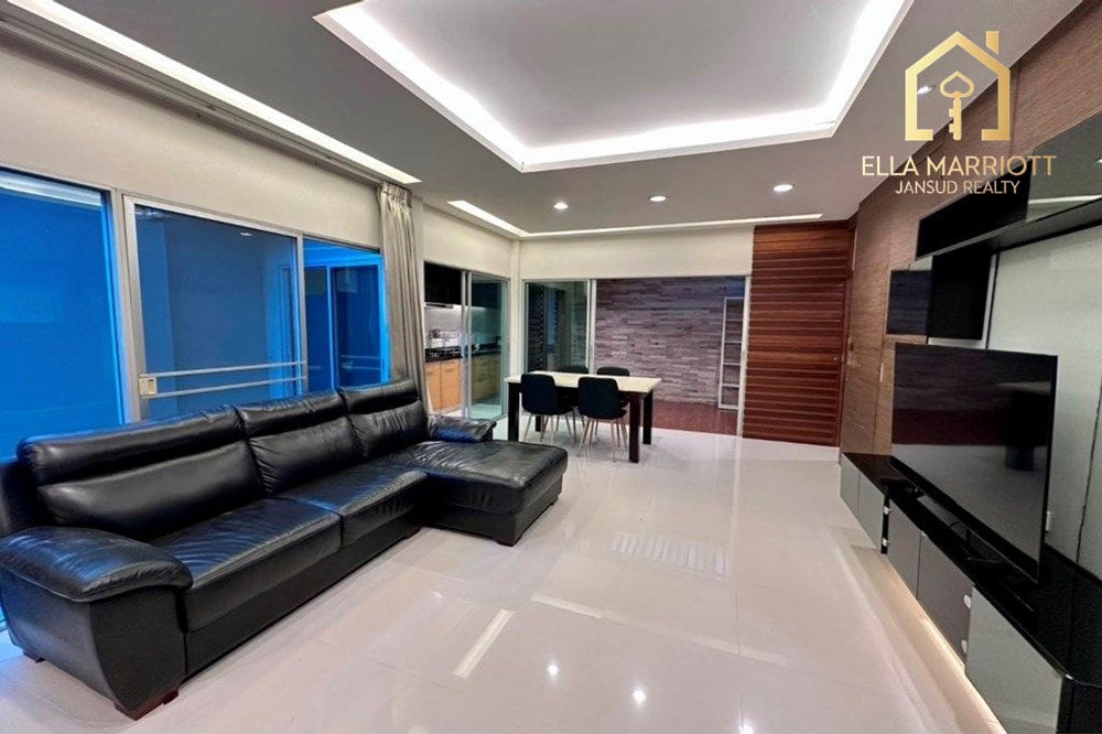 For Rent - Newly Renovated 3-Bedroom Townhouse in Noble Cube, Pattanakarn 3