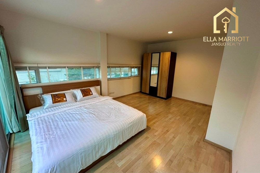 For Rent - Newly Renovated 3-Bedroom Townhouse in Noble Cube, Pattanakarn 7