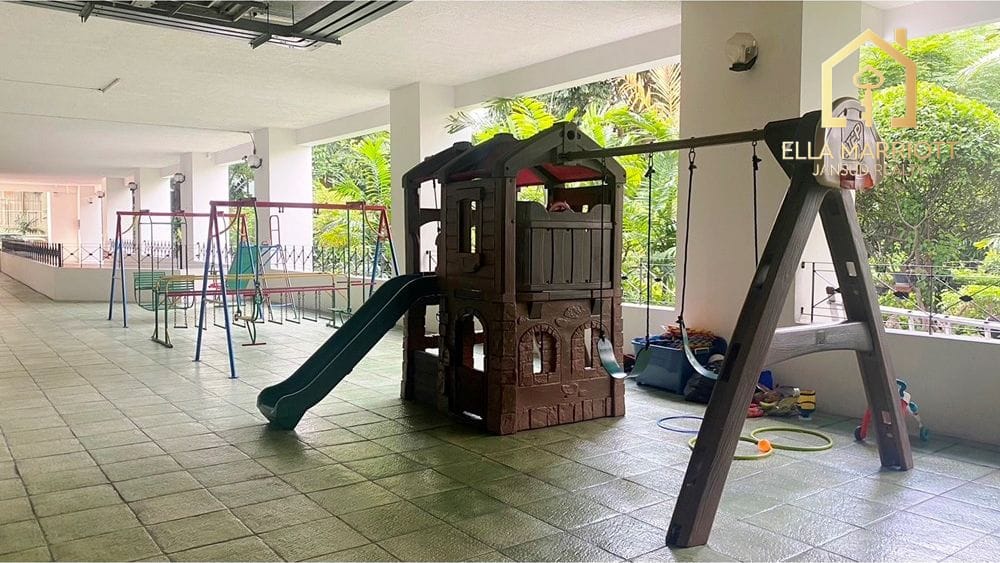 2-Bedroom Condo near BTS 19