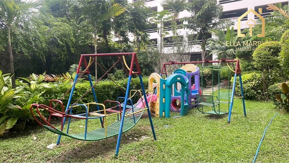 2-Bedroom Condo near BTS 21