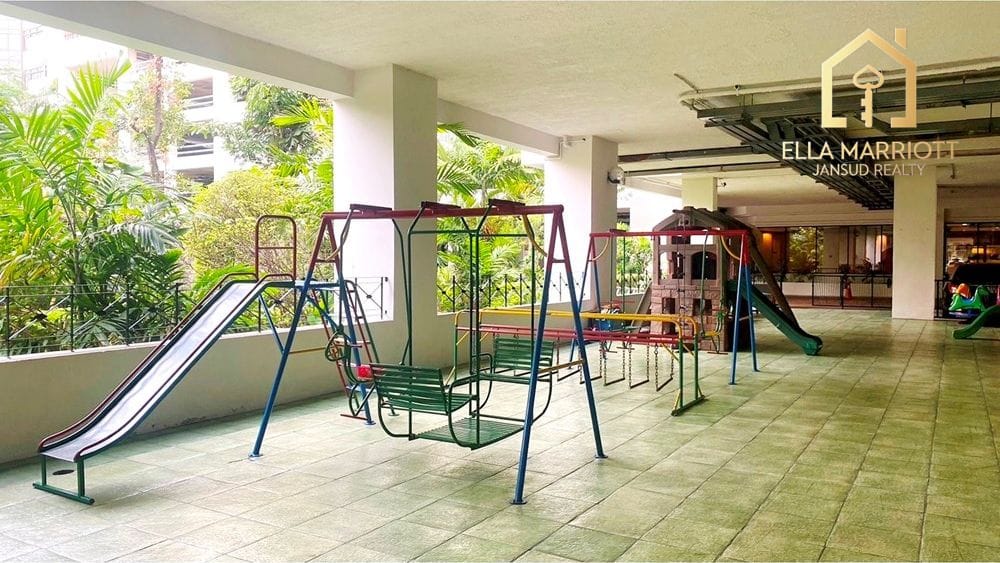 2-Bedroom Condo near BTS 22