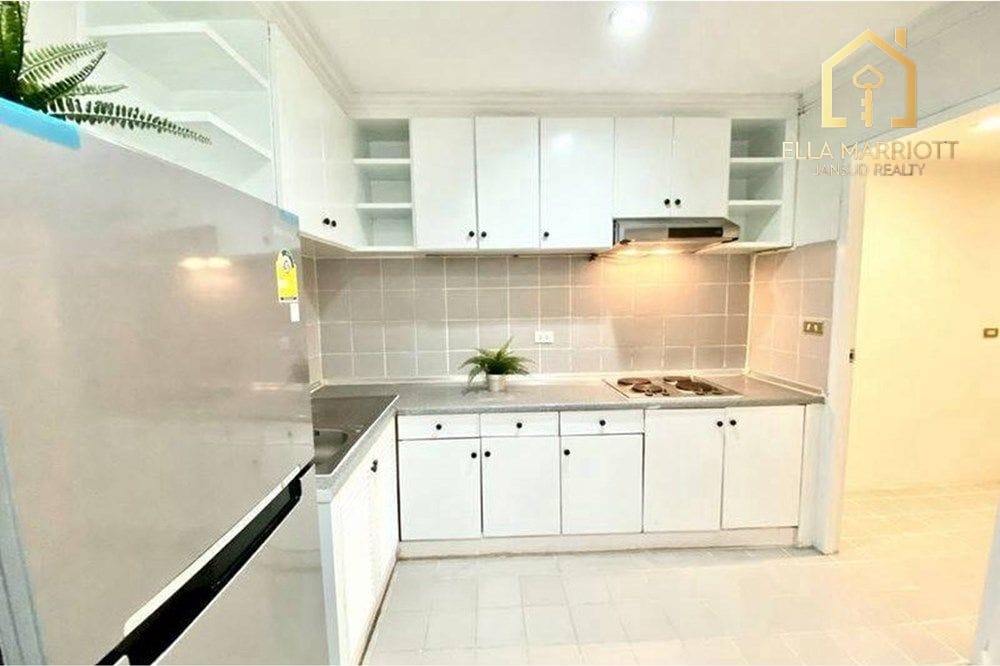 2-Bedroom Condo near BTS 6